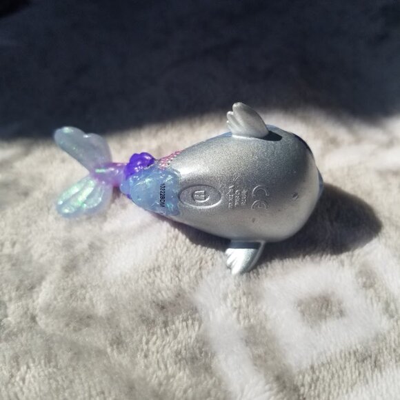 Hatchimals Pixie Riders Glider Figure Narwhal Blue Iridescent Glitter - Picture 6 of 6